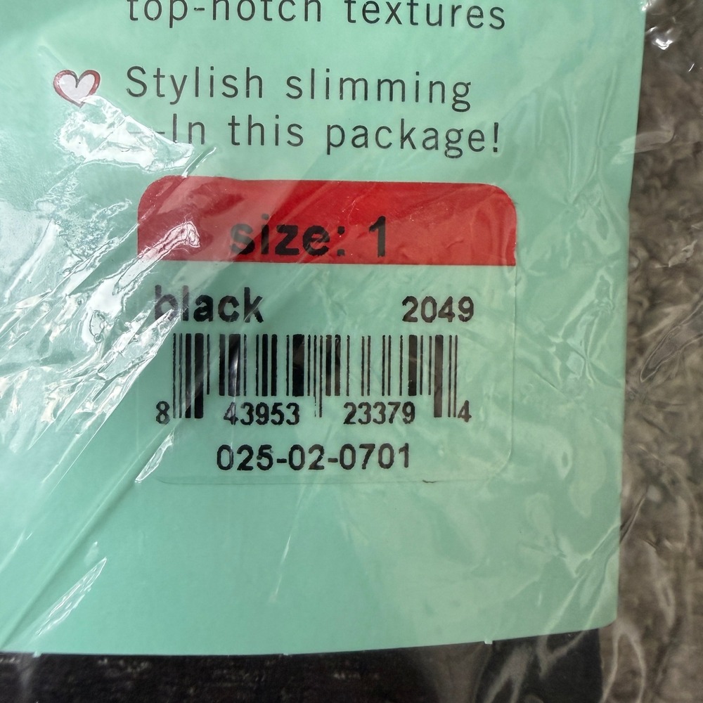 NWT Love Your Assets Sara Blakely Shaping Tights Textured Wish Bone Black Size 1 - Picture 2 of 7